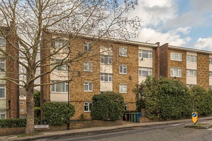 2 Bedroom Flat For Sale In St. Asaph Road, Nunhead, SE4