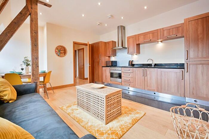 1 Bedroom Flat To Rent In - Old Christchurch Road, Bournemouth, BH1