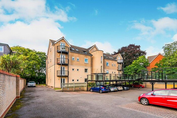 2 Bedroom Flat To Rent In Hulse Road, Southampton, SO15