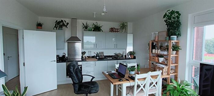 2 Bedroom Flat For Sale In The Loom Flat, Harrison Street, M4