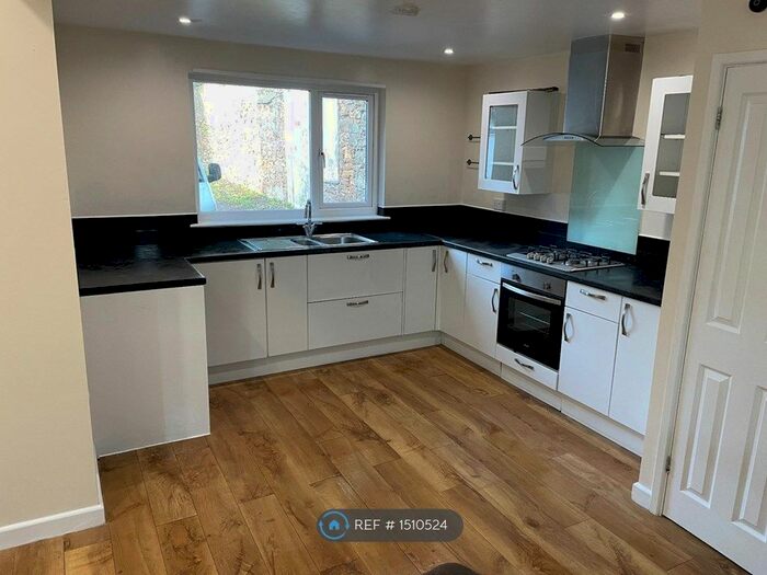 2 Bedroom Detached House To Rent In Green Lane, Redruth, TR15