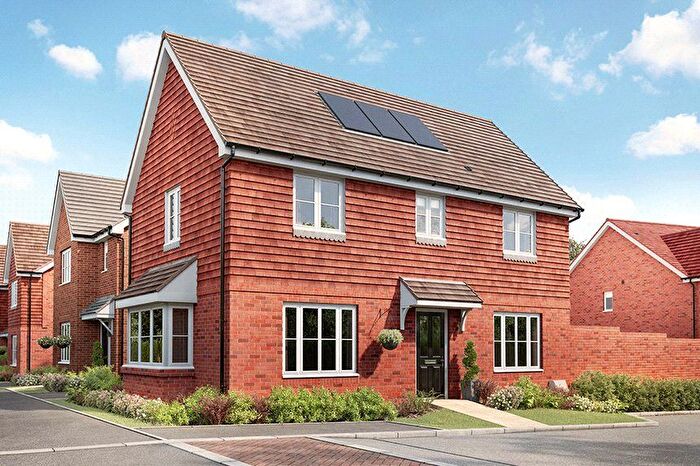 3 Bedroom Detached House For Sale In Ottershaw, Chertsey, Surrey, KT16