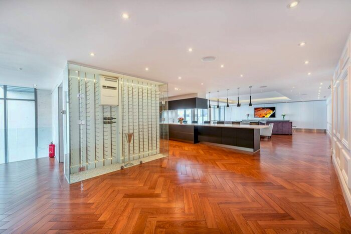 3 Bedroom Flat To Rent In Hardwicks Square, Wandsworth Town, London, SW18