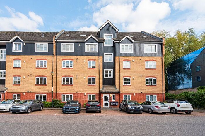 2 Bedroom Flat To Rent In Longman Court, Stationers Place, Hemel Hempstead, Hertfordshire, HP3