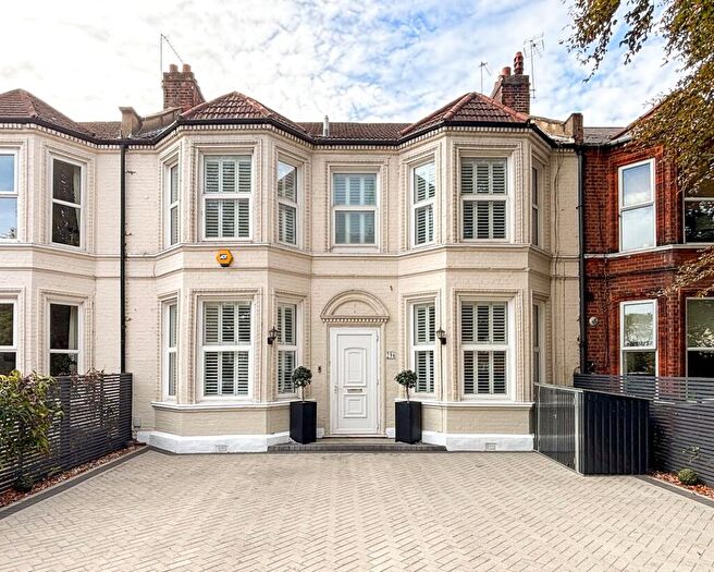 4 Bedroom Terraced House For Sale In Hither Green Lane, London, SE13