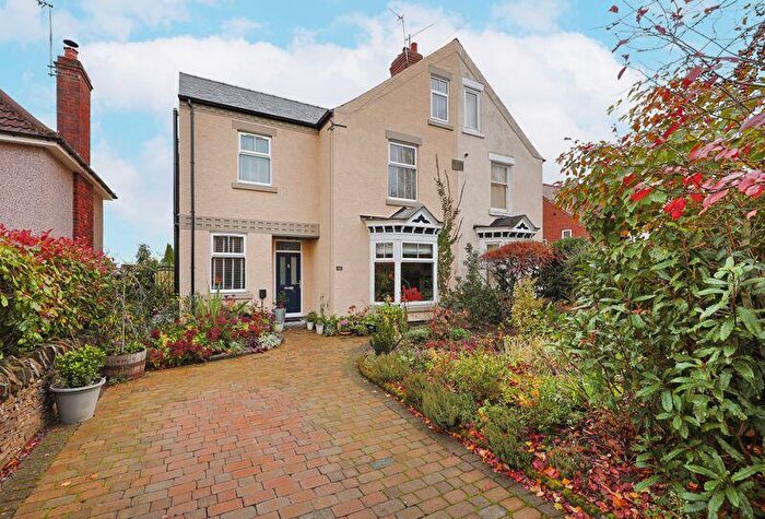 5 Bedroom Detached House For Sale In Old Hall Road, Chesterfield, S40