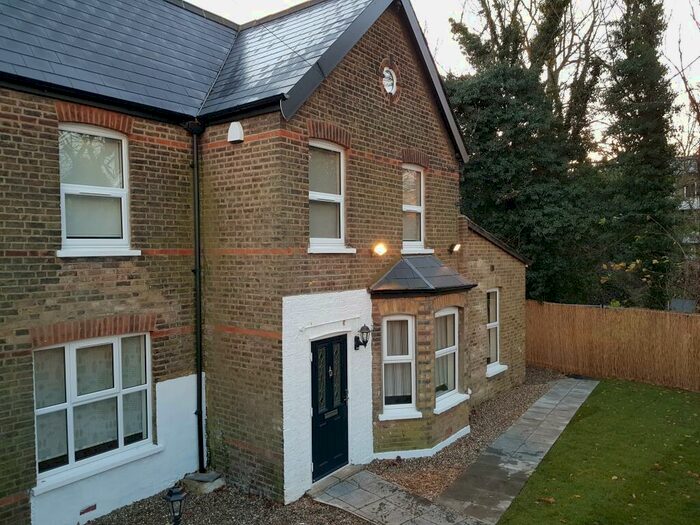 3 Bedroom Detached House To Rent In Churchley Road, London, SE26