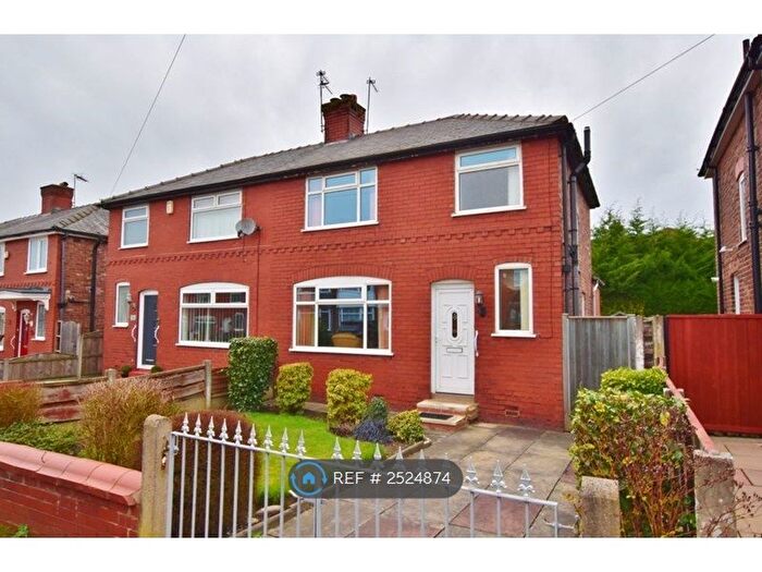 3 Bedroom Semi-Detached House To Rent In Sunningdale Drive, Salford, M6