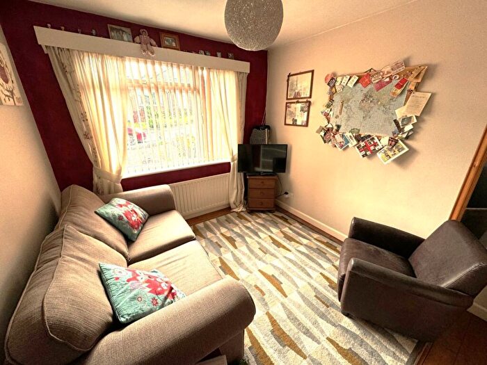 2 Bedroom Semi-Detached Bungalow For Sale In Bampfylde Close, Tiverton, EX16