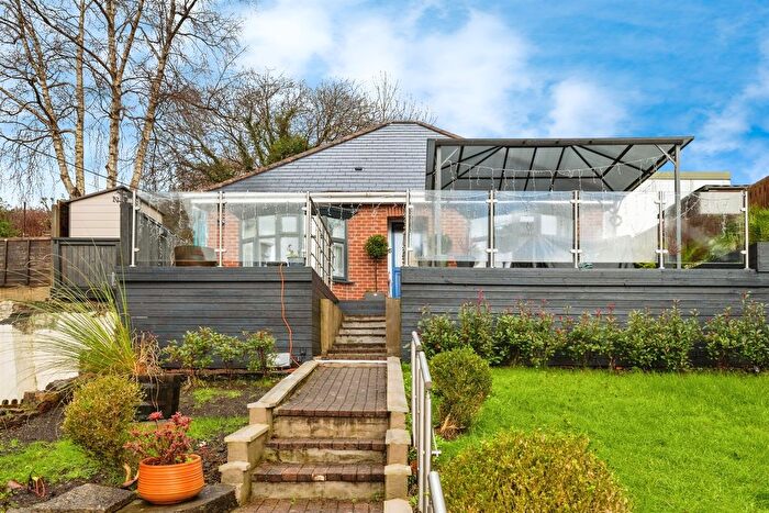 3 Bedroom Detached Bungalow For Sale In Swansea Road, Pontardawe, Swansea, SA8