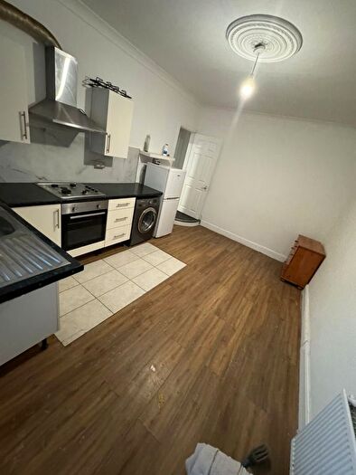 1 Bedroom Flat To Rent In Shaftesbury Avenue, Southall, UB2