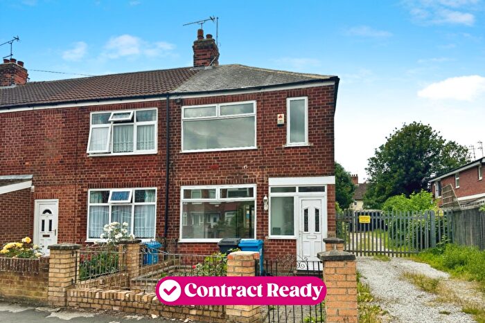 2 Bedroom End Of Terrace House For Sale In Oldstead Avenue, Hull, HU6