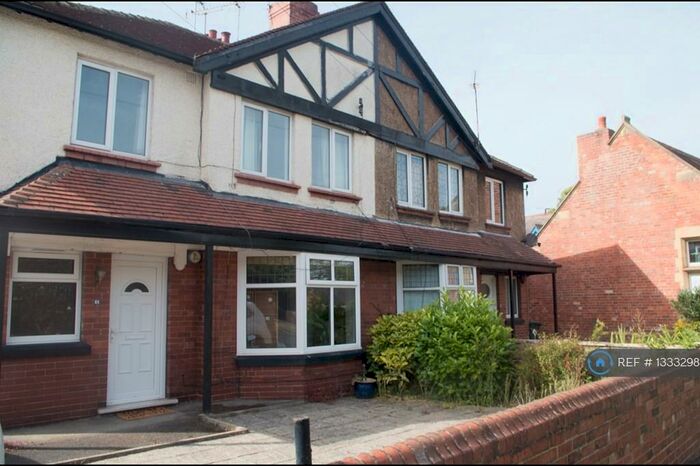 1 Bedroom Flat To Rent In Headingley, Leeds, LS16