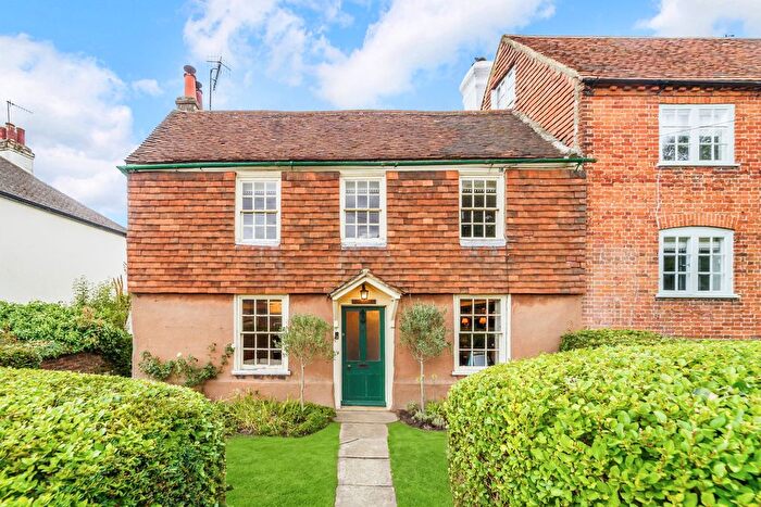 4 Bedroom Cottage For Sale In Needles Bank, Godstone, RH9