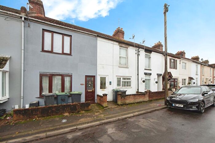 2 Bedroom Terraced House For Sale In Zetland Road, Gosport, Hampshire, PO12
