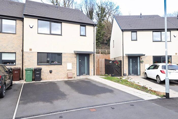 3 Bedroom House To Rent In Park Meadow Lane, Leeds, West Yorkshire, LS12