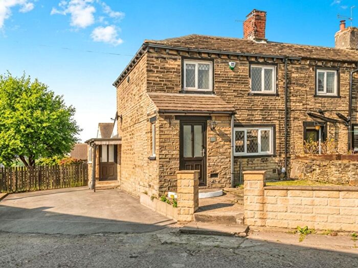 2 Bedroom Cottage For Sale In Lascelles Hall Road, Huddersfield, HD5
