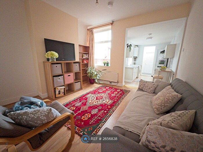 4 Bedroom Terraced House To Rent In Lorne Road, Leicester, LE2