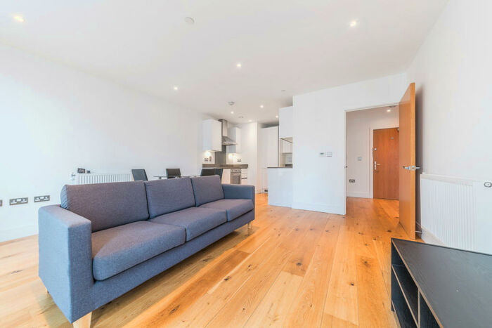 1 Bedroom Apartment To Rent In Thanet Tower, Caxton Street North, Canning Town, London, E16