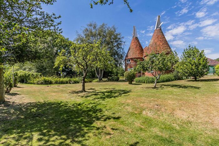 4 Bedroom Detached House For Sale In Horns Hill, Hawkhurst, Cranbrook, TN18