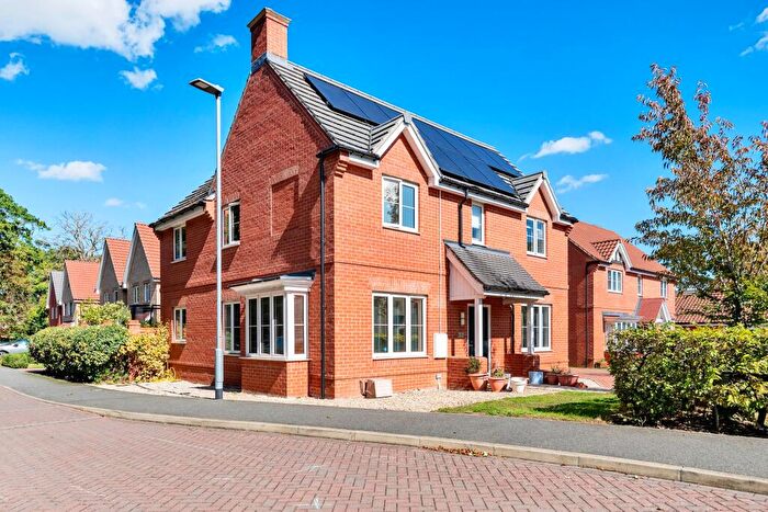 4 Bedroom Detached House For Sale In Larnach Drive, Kentford, CB8