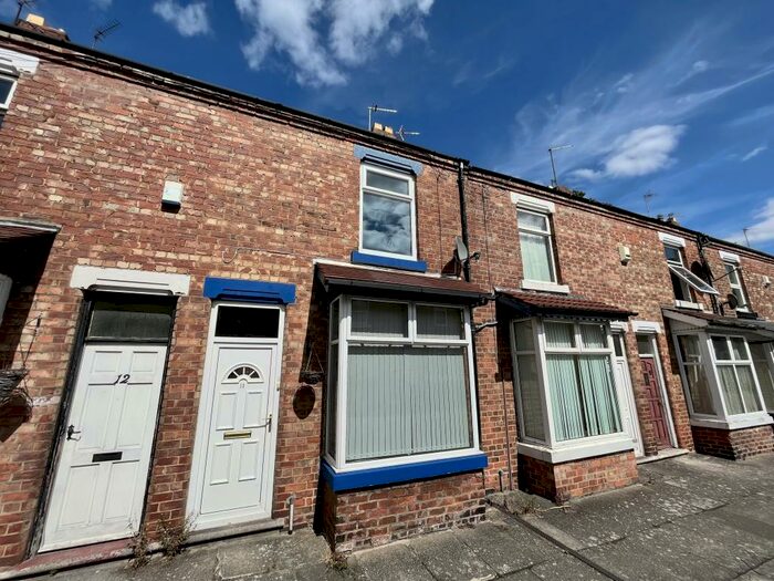 2 Bedroom House To Rent In Columbia Street, Denes - Darlington, DL3