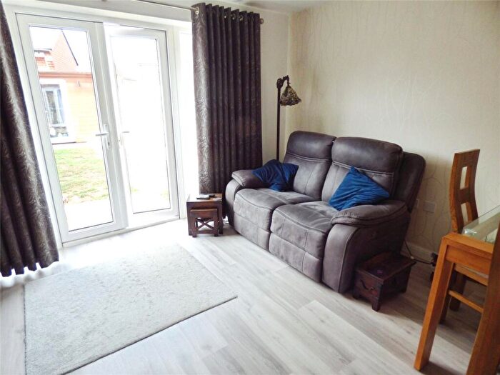 2 Bedroom Semi-Detached House For Sale In Cranesbill Road, Curbridge, Southampton, SO30