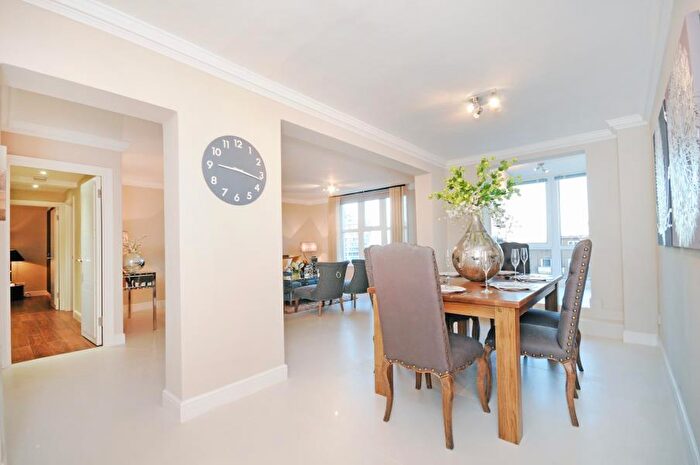 3 Bedroom Apartment To Rent In St Johns Wood Park, St Johns Wood, NW8