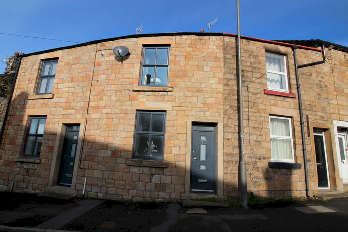 2 Bedroom Terraced House To Rent In Woolley Bridge Road, Hadfield, Glossop, SK13