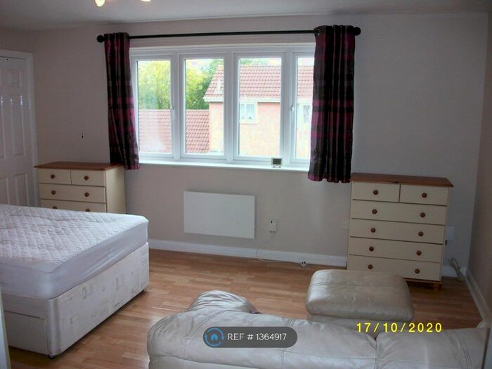 Studio To Rent In Dean Road, Southampton, SO18