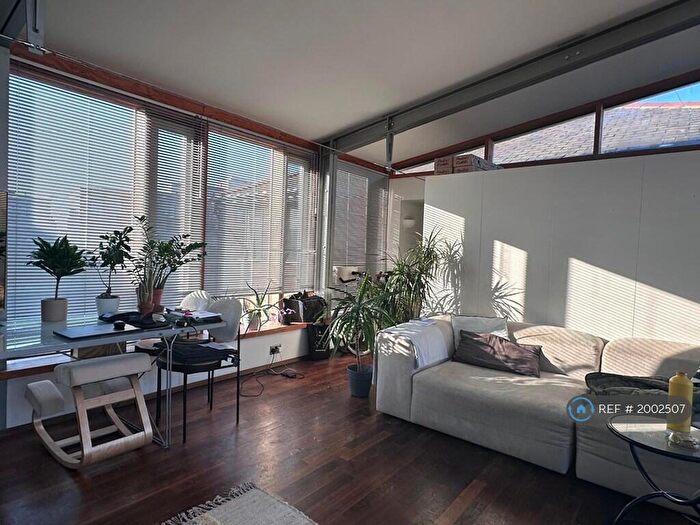 1 Bedroom Flat To Rent In Fairfield Road, London, E3