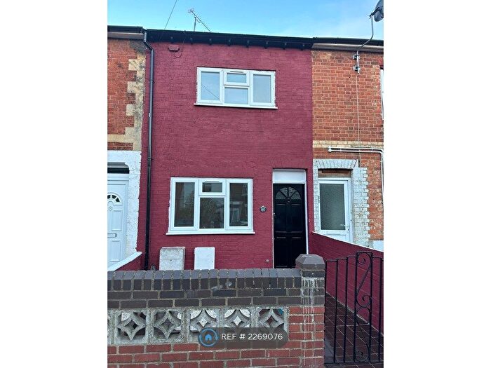 4 Bedroom Terraced House To Rent In Cumberland Road, Reading, RG1