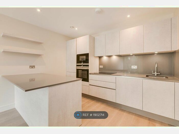 2 Bedroom Flat To Rent In Broomhouse Lane, London, SW6