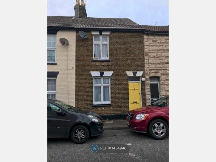 3 Bedroom Terraced House To Rent In Crown Street, Gillingham, ME7
