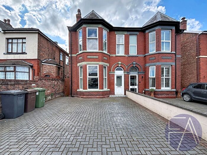 3 Bedroom Semi Detached House For Sale In Forest Road, Southport, Merseyside, PR8