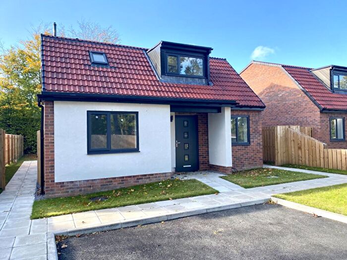 3 Bedroom Bungalow To Rent In Forest Close, Forest Hall, NE12