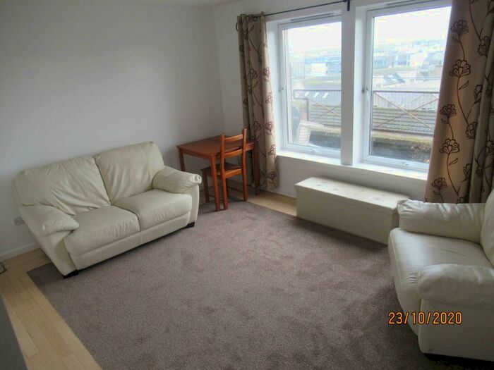 2 Bedroom Flat To Rent In Castle Terrace, First Floor Right, Aberdeen, AB11