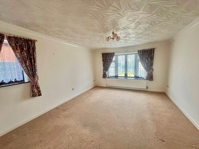2 Bedroom Detached Bungalow For Sale In Hall Lane, Moulton Seas End, PE12