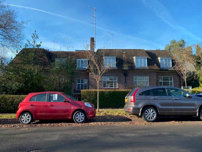 3 Bedroom Apartment To Rent In Falloden Court, Brookland Rise, London, NW11