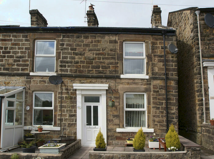 3 Bedroom Terraced House To Rent In Richmond Terrace, New Street, Matlock, DE4
