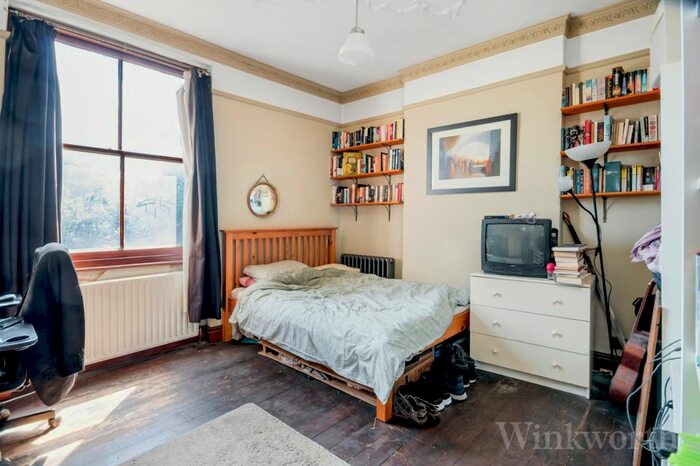 3 Bedroom Flat To Rent In Fairlawn Mansions, New Cross Road, London, SE14