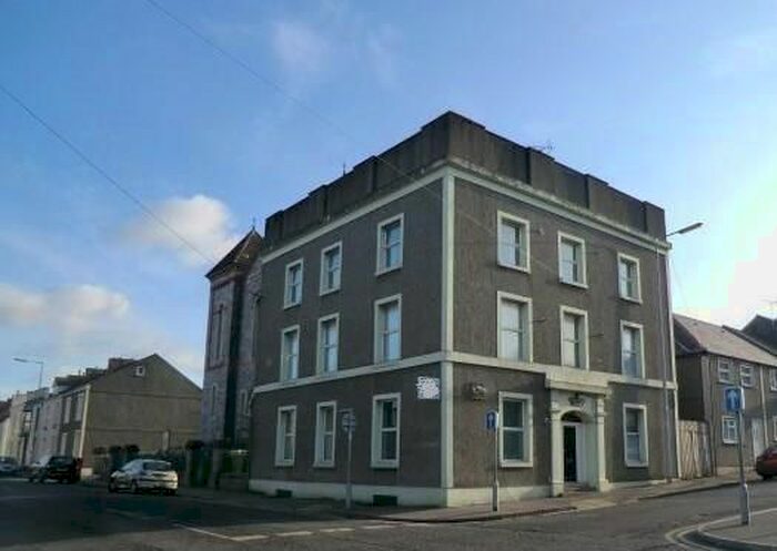 1 Bedroom Flat To Rent In Laws Street, Pembroke Dock, SA72