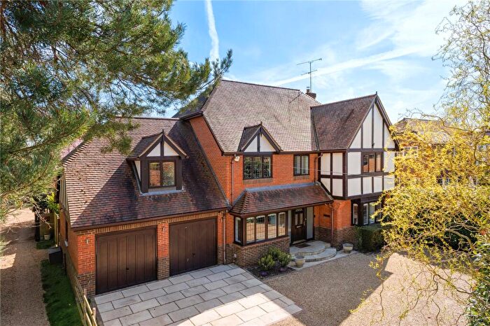 5 Bedroom Detached House For Sale In Chequers Lane, Eversley, Hook, RG27