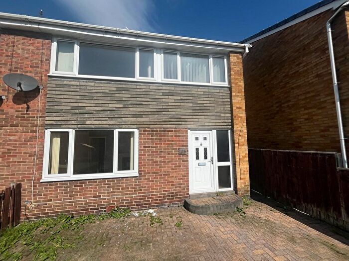 3 Bedroom Semi Detached House For Sale In Charlaw Close, Durham, DH7