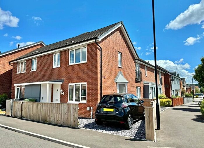 2 Bedroom End Of Terrace House To Rent In Burghley Close, Washington, NE38