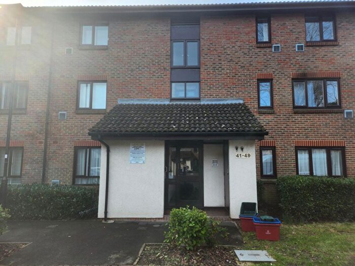 Studio To Rent In Stags Way, Isleworth, TW7