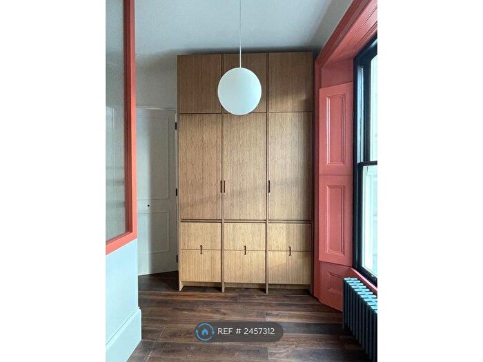 1 Bedroom Flat To Rent In Portland Road, London, W11