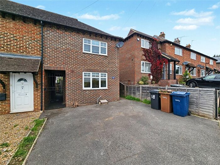 2 Bedroom End Terrace House To Rent In Hill View Road, Farnham, Surrey, GU9