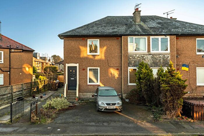 3 Bedroom Flat For Sale In Colinton Mains Crescent, Edinburgh, EH13
