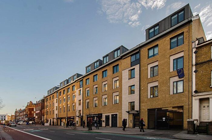 2 Bedroom Flat To Rent In Camberwell New Road, Camberwell, London, SE5